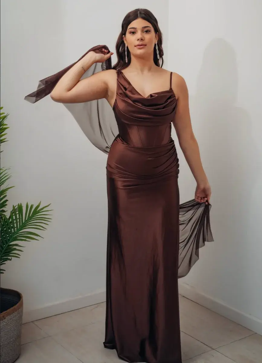 Vestido corset asimétrico buche